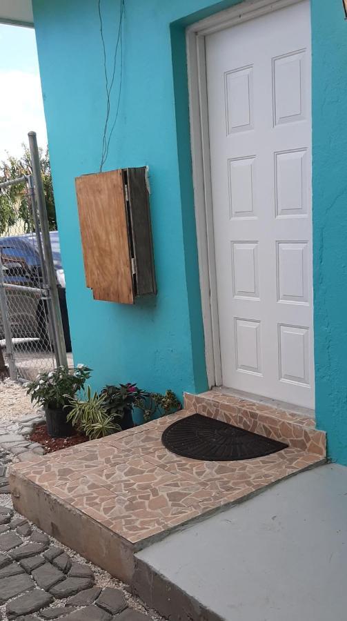 Eastwood Escape Hotell Nassau Eksteriør bilde